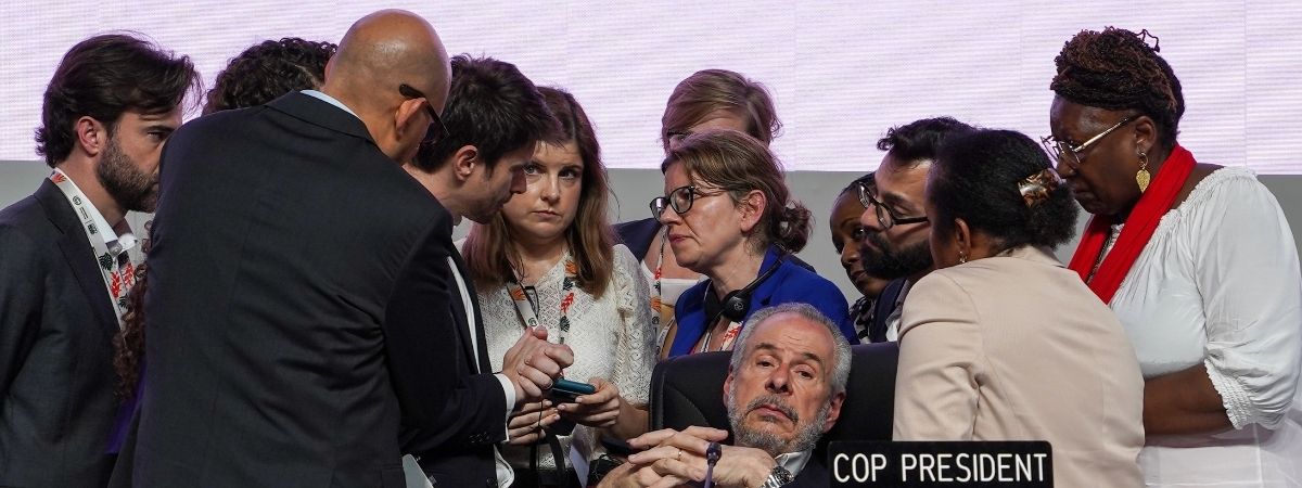 A break during the COP30 closing plenary.